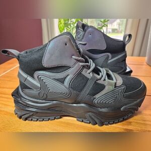 Javi 'Jiggy' Sneakers - Size 9.5